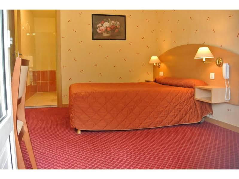 Hotel Le Val Moret Magnant Esterno foto