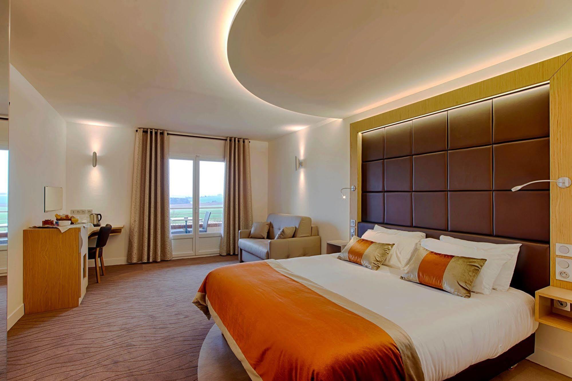Hotel Le Val Moret Magnant Esterno foto