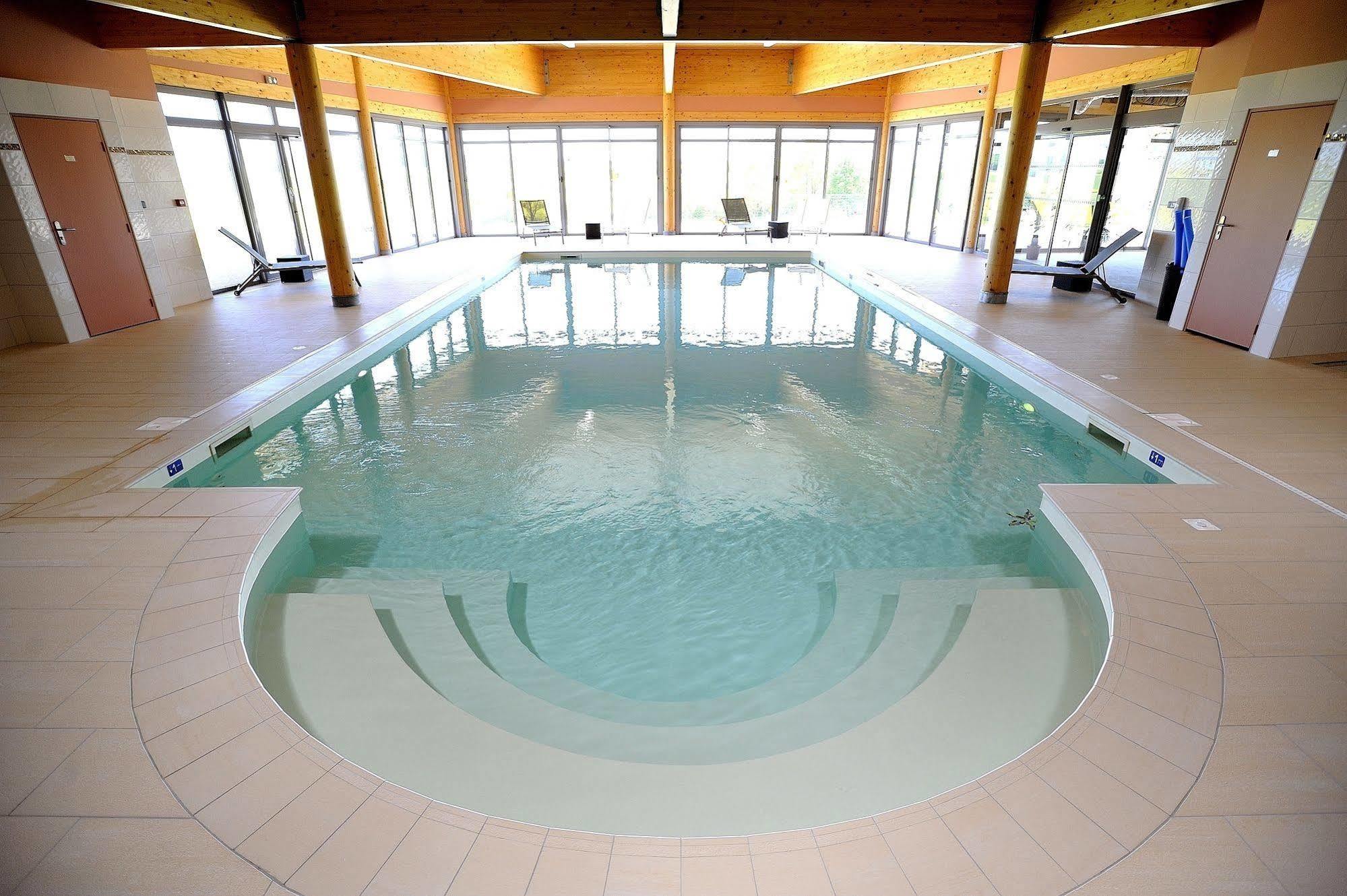 Hotel Le Val Moret Magnant Esterno foto