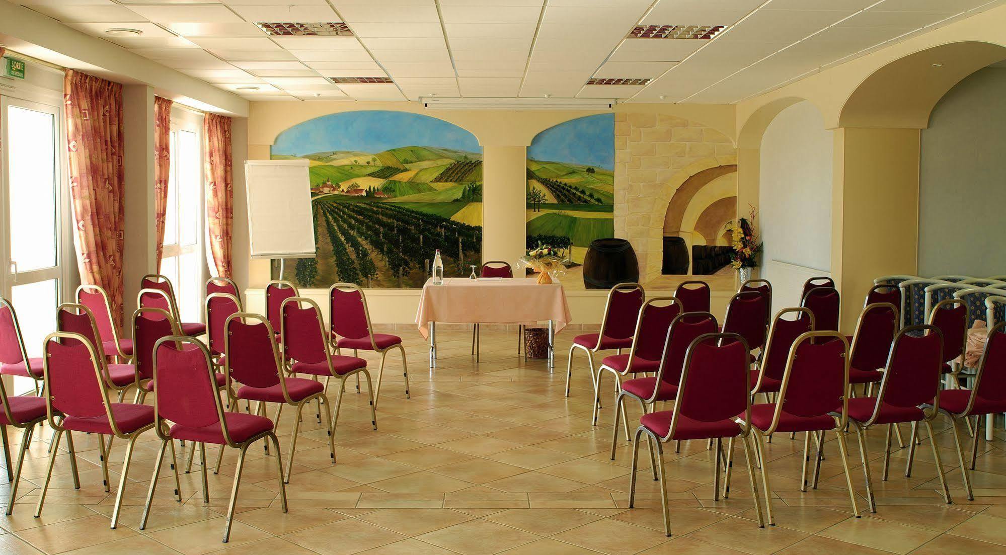 Hotel Le Val Moret Magnant Esterno foto